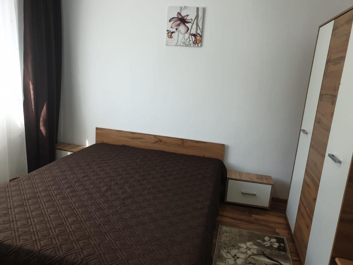 Cazare Apartament Cu 2 Camere نيهويو المظهر الخارجي الصورة