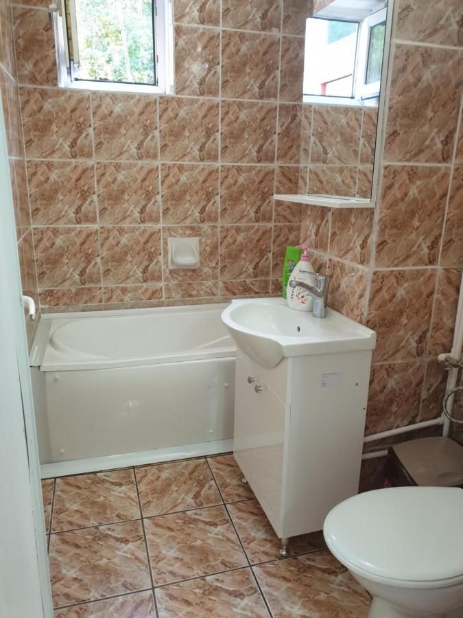 Cazare Apartament Cu 2 Camere نيهويو المظهر الخارجي الصورة